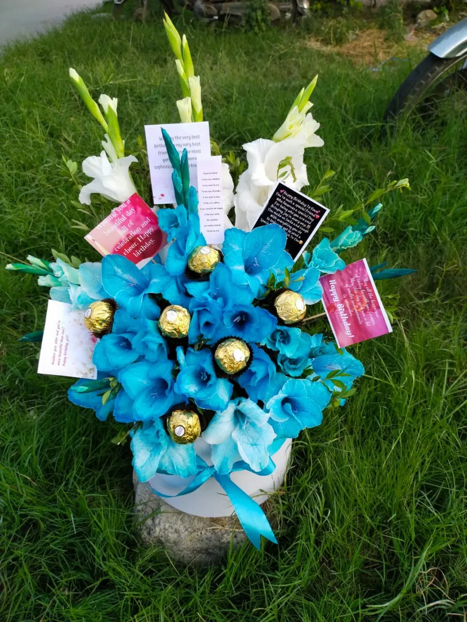Blue Gladiolus bouquet main view